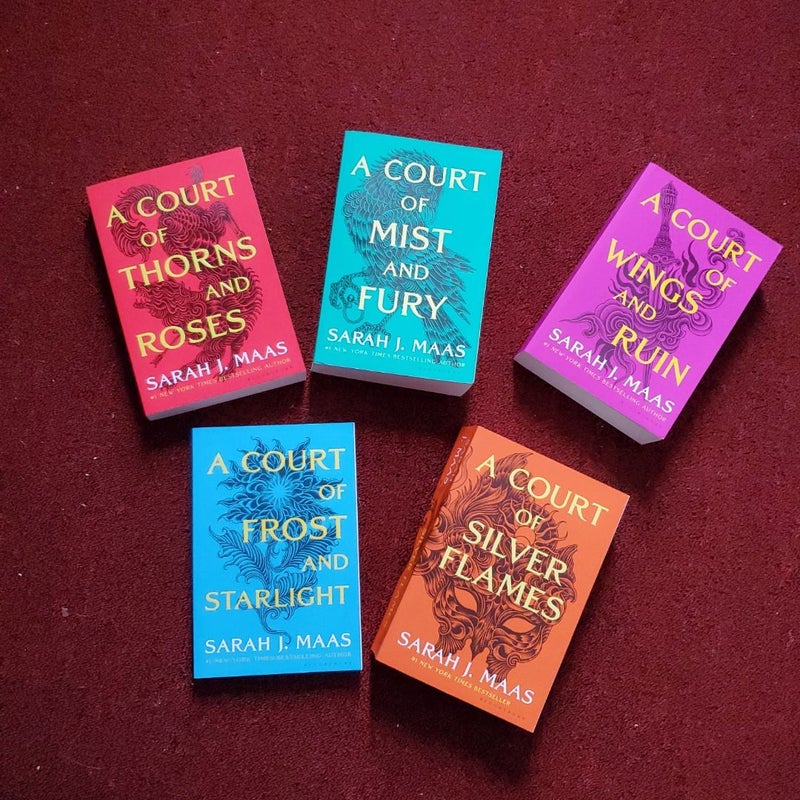 A Court of Thorns and Roses Set (no box)