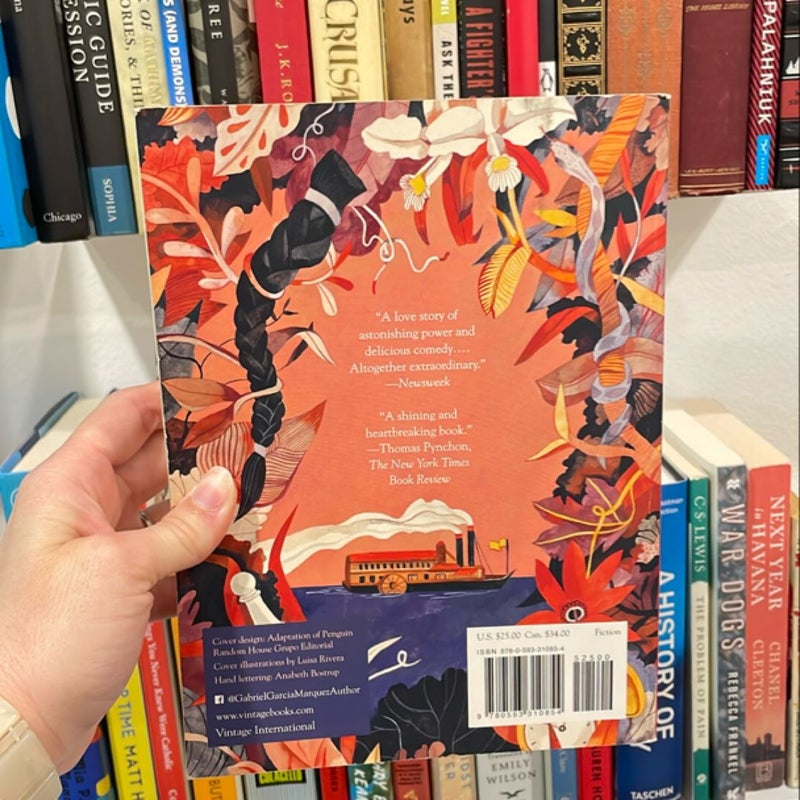 Love in the Time of Cholera (Illustrated Edition)