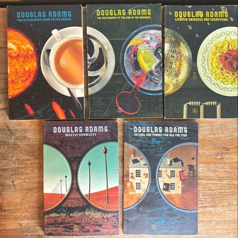 Hitchhiker's Trilogy Slipcase