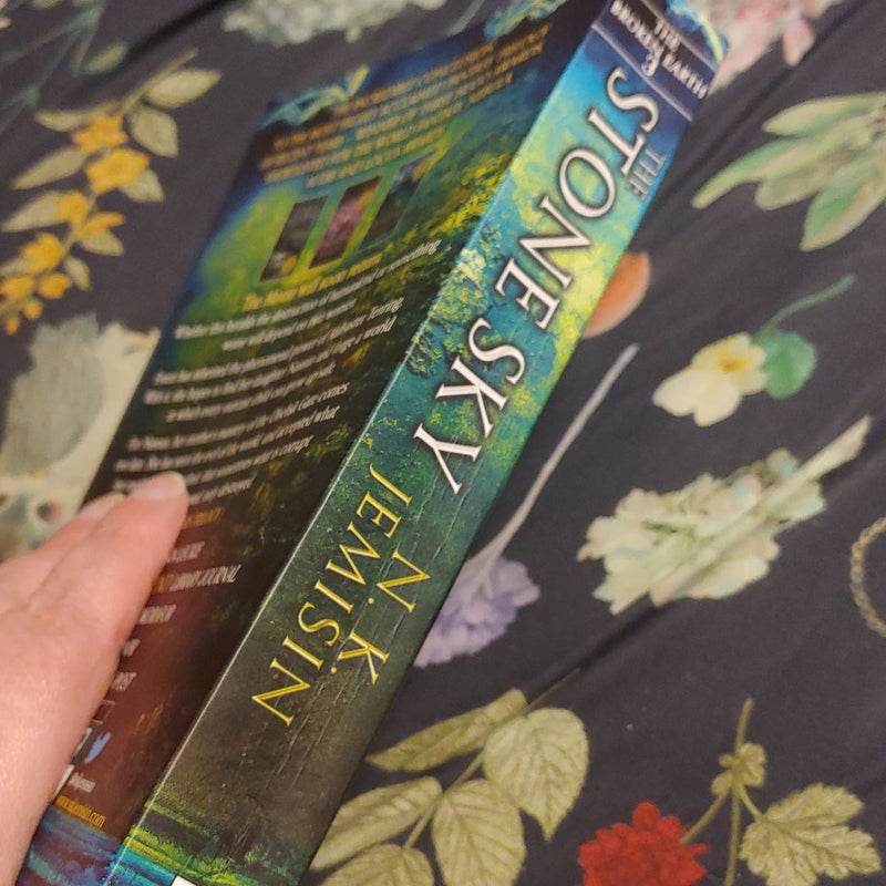 The Stone Sky by N. K. Jemisin, Paperback Pangobooks
