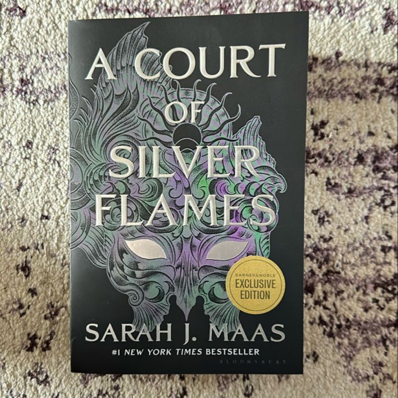 A Court of Silver Flames (Barnes and Noble Exclusive Edition)