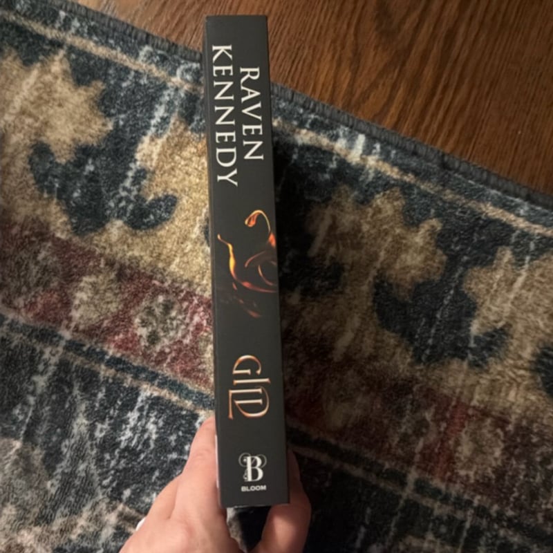 Gild by Raven Kennedy, Paperback | Pangobooks