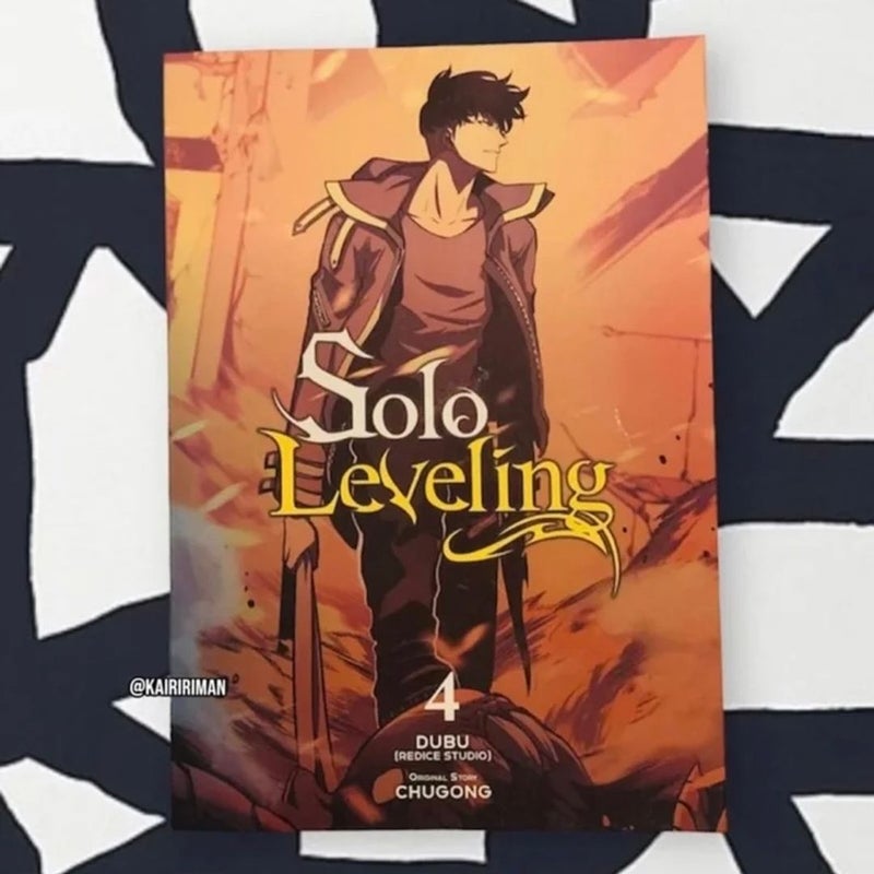 Solo Leveling, Vol. 4 (comic) by Dubu (Redice Studio) (Artist), Chugong