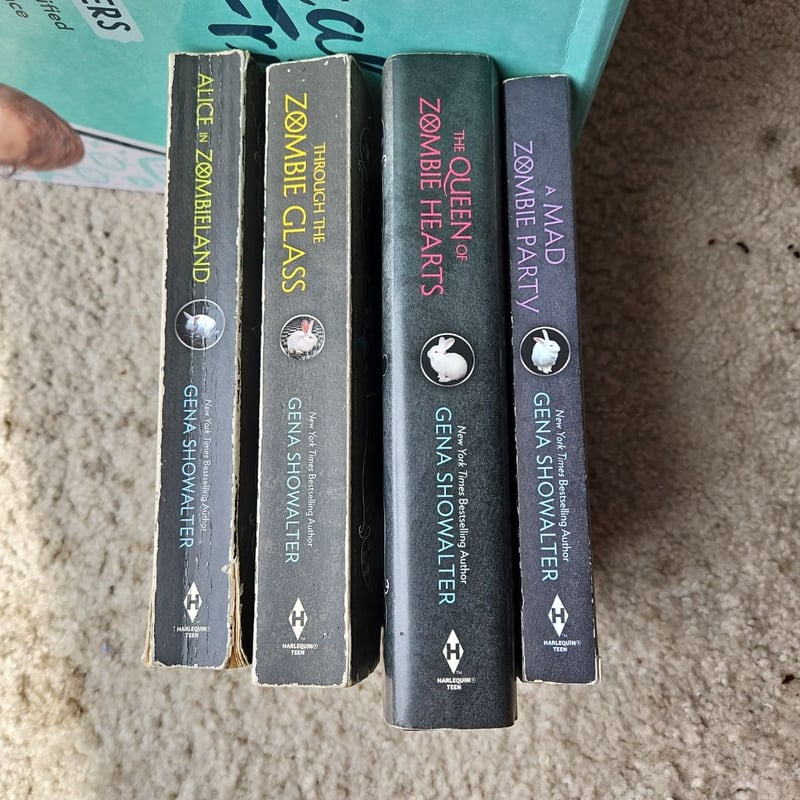 The White Rabbit Chronicles by Gena Showalter, Paperback | Pangobooks