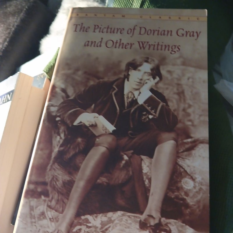 The Picture of Dorian Gray and Other Writings