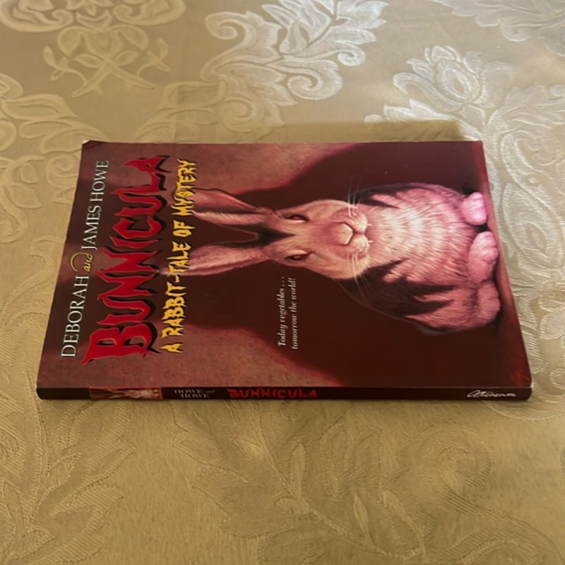 Bunnicula by Deborah Howe; James Howe, Paperback | Pangobooks
