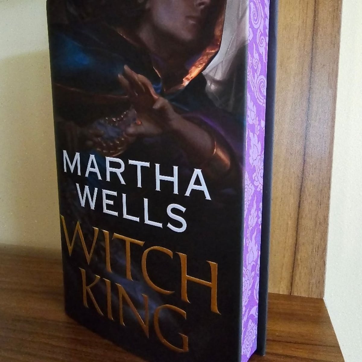 signed-illumicrate-witch-king-by-martha-wells-by-martha-wells