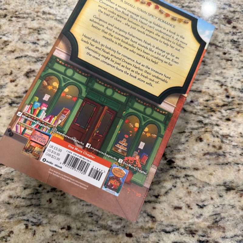 The Cinnamon Bun Book Store (Dream Harbor, Book 2)