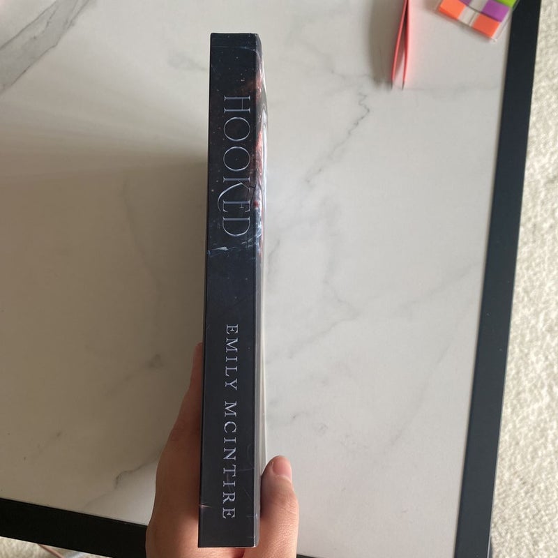 Hooked *Indie cover*