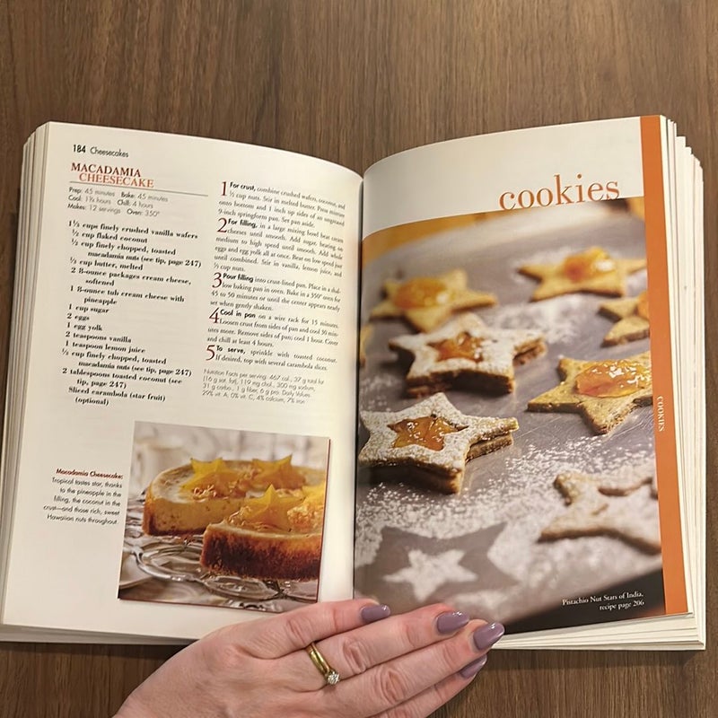 Better Homes and Gardens New Baking Cookbook 