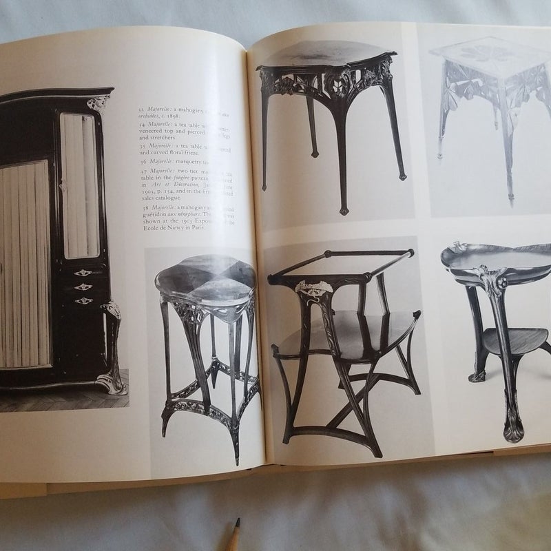 Art Nouveau Furniture