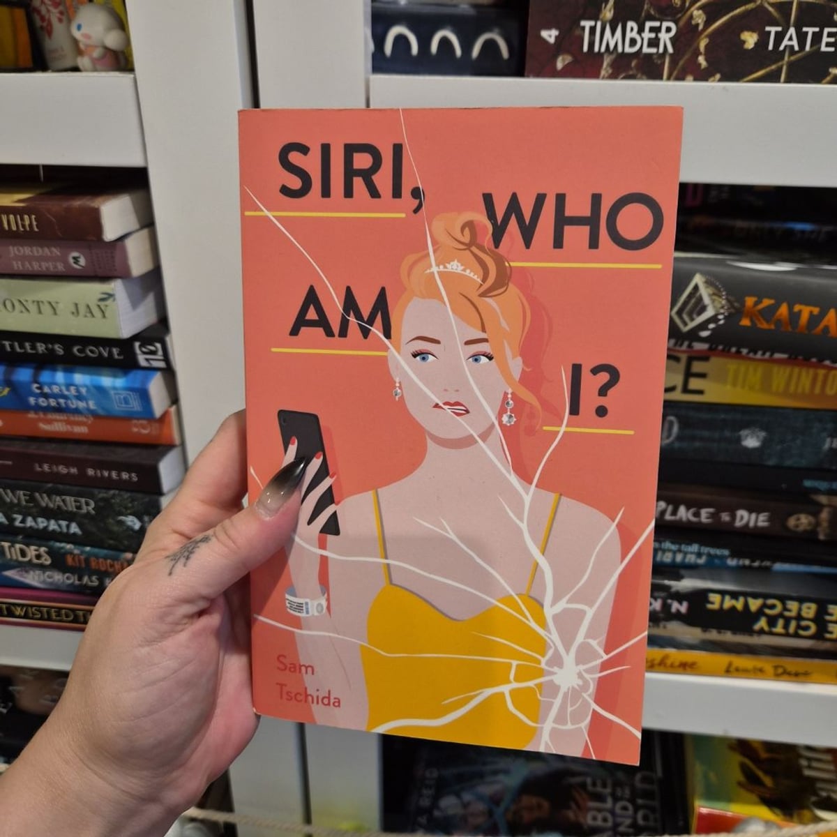 Siri, Who Am I? by Sam Tschida, Paperback | Pangobooks
