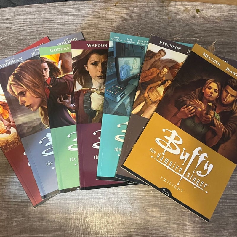 Buffy the Vampire Slayer season 8 comic set