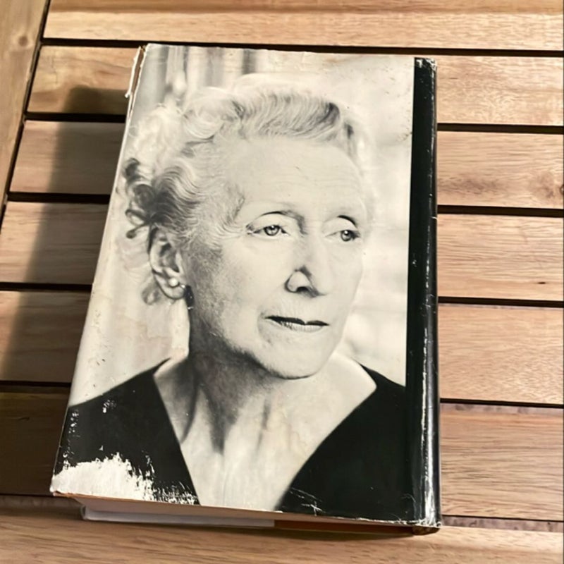 Queen Victoria (1972)
