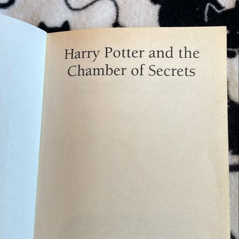 Harry Potter and the Chamber of Secrets (UK Edition)