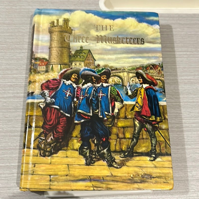 The Three Musketeers (Illustrated Junior Library) 2000