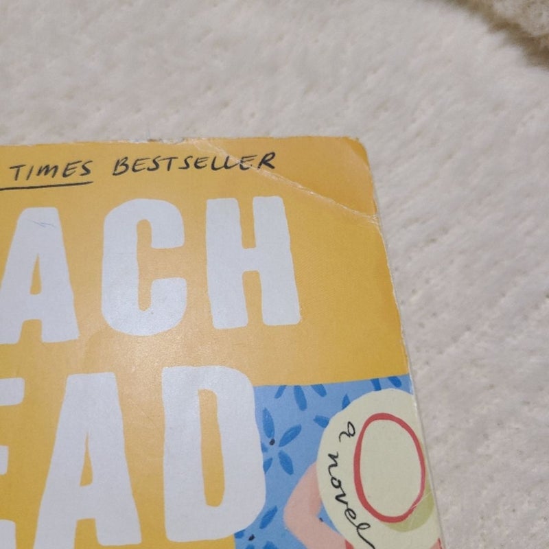 Beach Read book by Emily Henry
