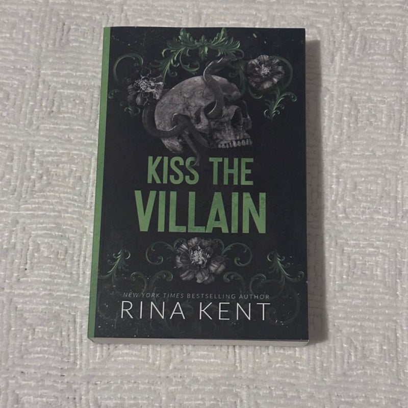 Kiss the Villain