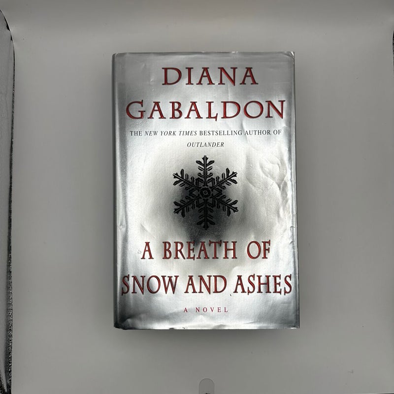 A Breath of Snow and Ashes (1st Ed 1st printing)