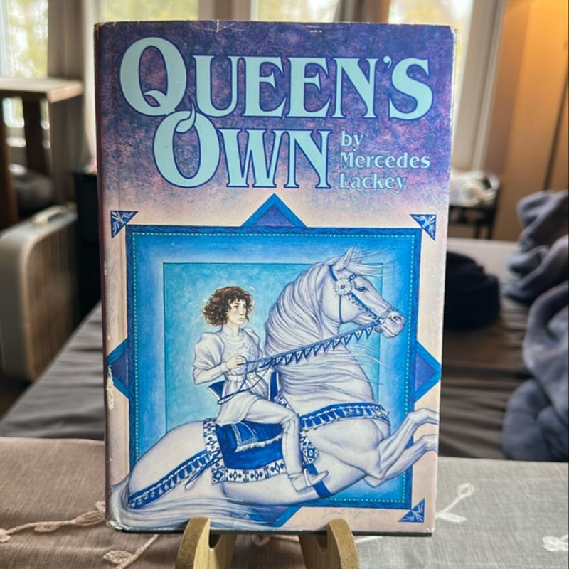 (3 in 1) Queen’s Own