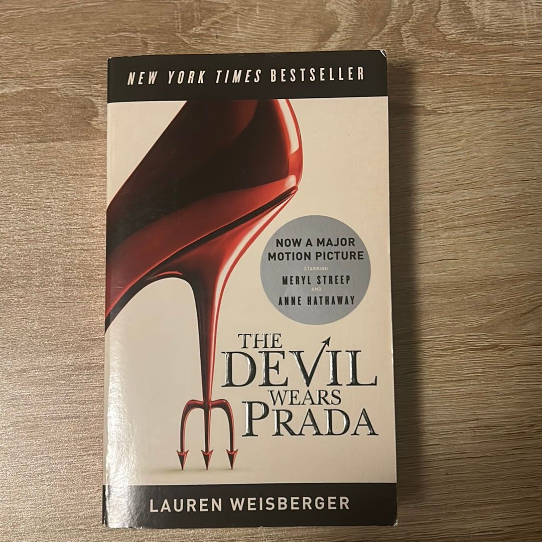 The Devil Wears Prada By Lauren Weisberger, Paperback | Pangobooks