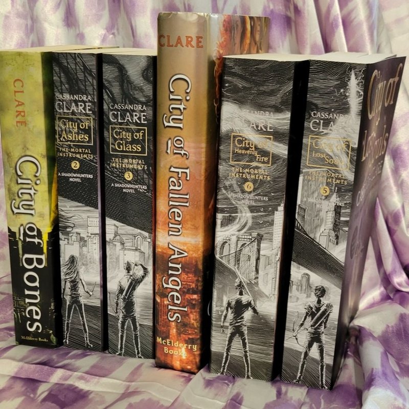 The Mortal Instruments set by Cassandra Clare - Paperbacks & Hardback ...