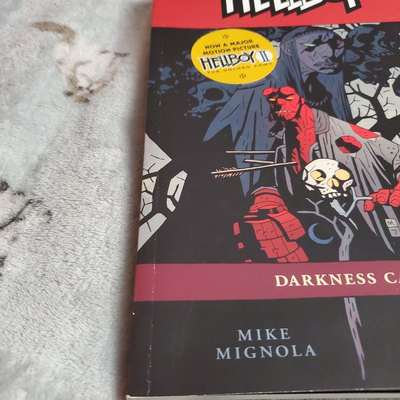Hellboy Volume 8: Darkness Calls