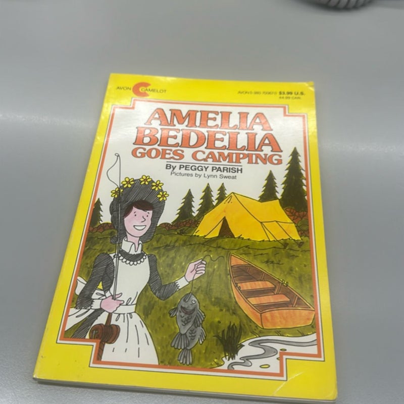 Amelia Bedelia Goes Camping