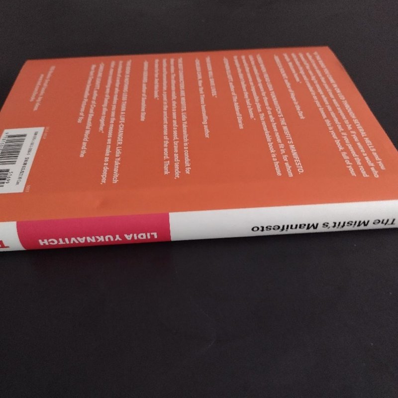 The Misfit's Manifesto by Lidia Yuknavitch, Hardcover | Pangobooks