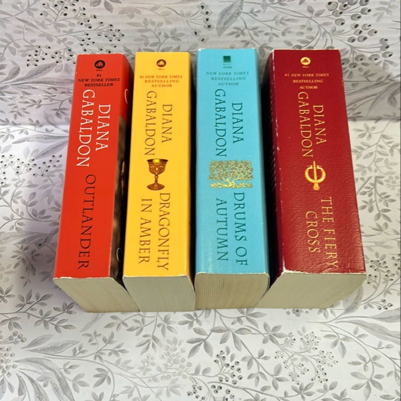 Outlander Series 4 Mass Market Bundle