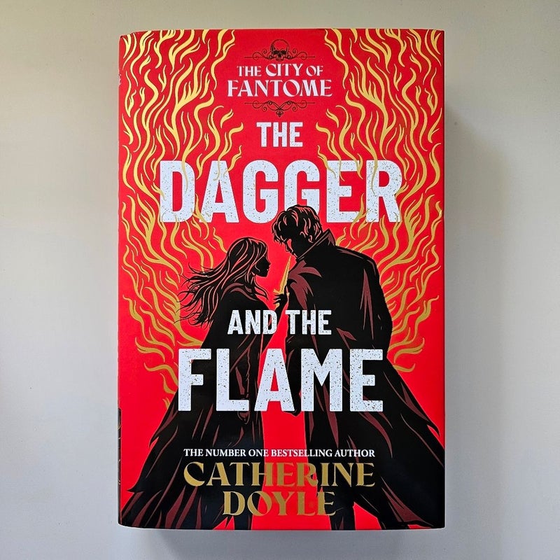 Waterstones The Dagger And The Flame Special Edition RED Sprayed Edge Become The Flame