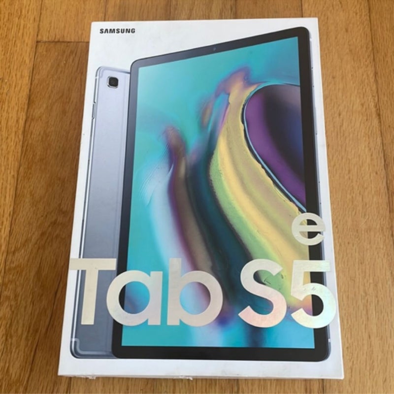 Samsung Galaxy Tab S5e Box