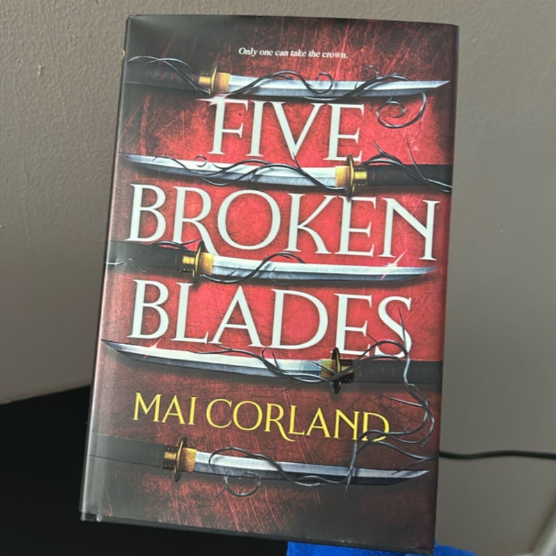 Five Broken Blades (Deluxe Limited Edition)