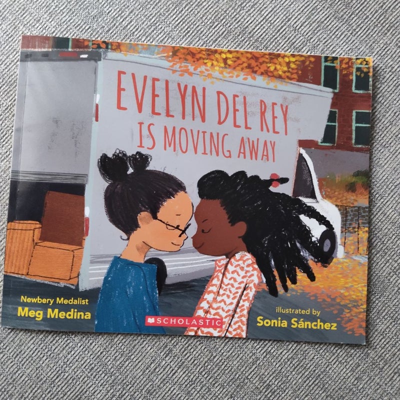 Evelyn del Rey is Moving Away