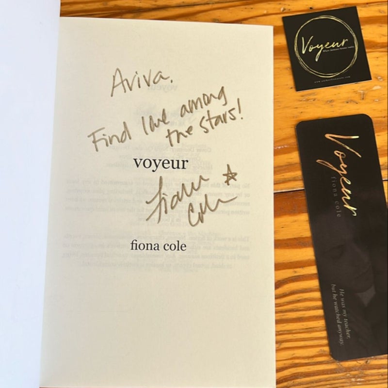 Voyeur OOP cover + bookmark (signed by author)