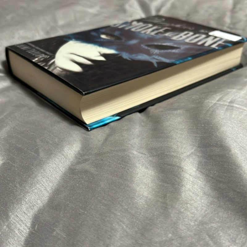 Daughter of Smoke and Bone