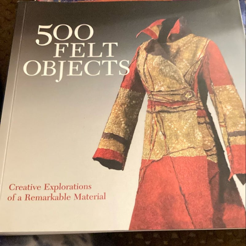 500 Felt Objects by Julie Hale, Nathalie Mornu