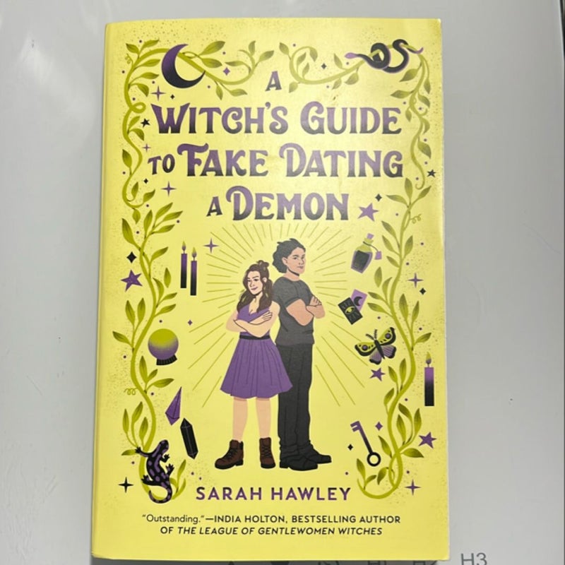 A Witch's Guide to Fake Dating a Demon