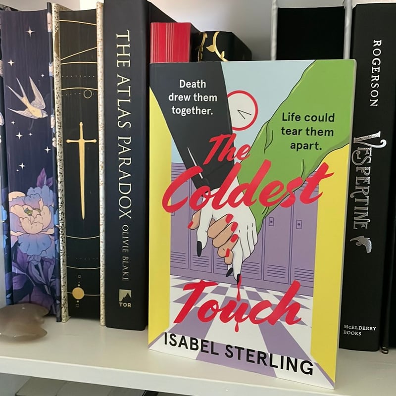 The Coldest Touch **FAIRYLOOT** by Isabel Sterling , Paperback Pangobooks