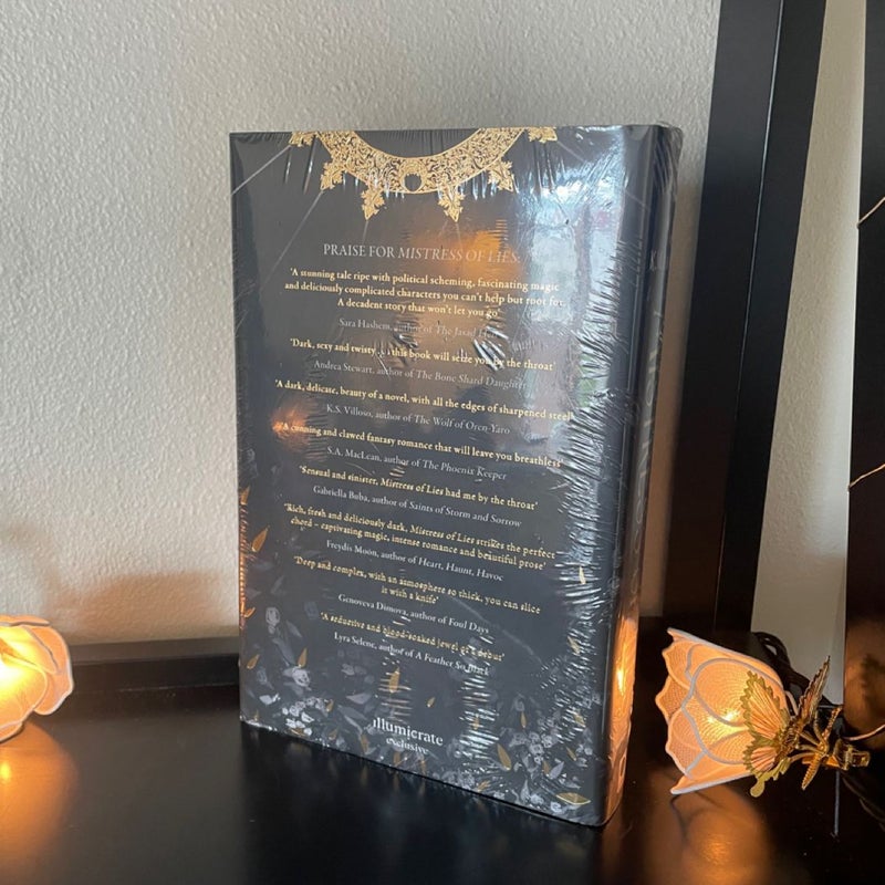Illumicrate Mistress of Lies box