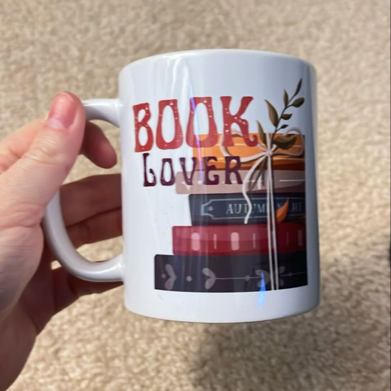 Book Lover ceramic mug