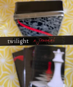 The Twilight Saga Collectible Journals in Keepsake tin
