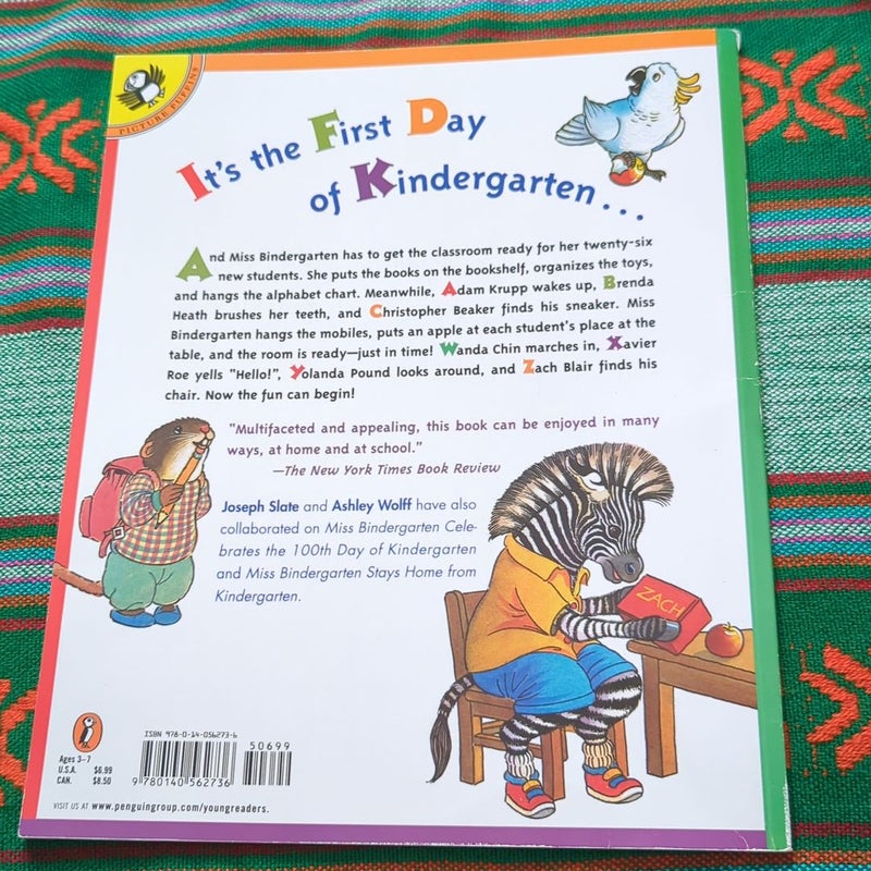 Miss Bindergarten Gets Ready for Kindergarten