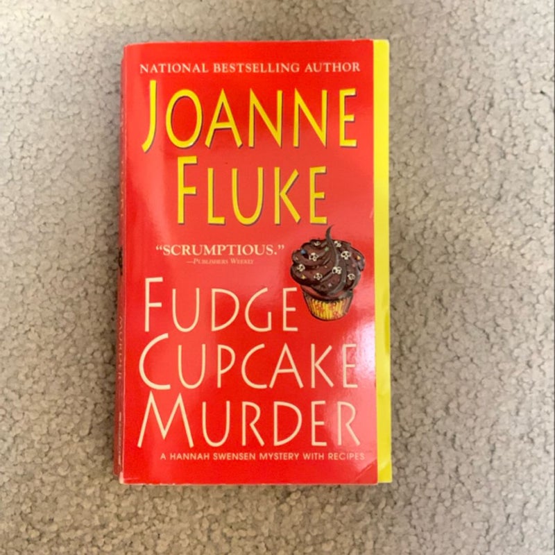 Fudge Cupcake Murder