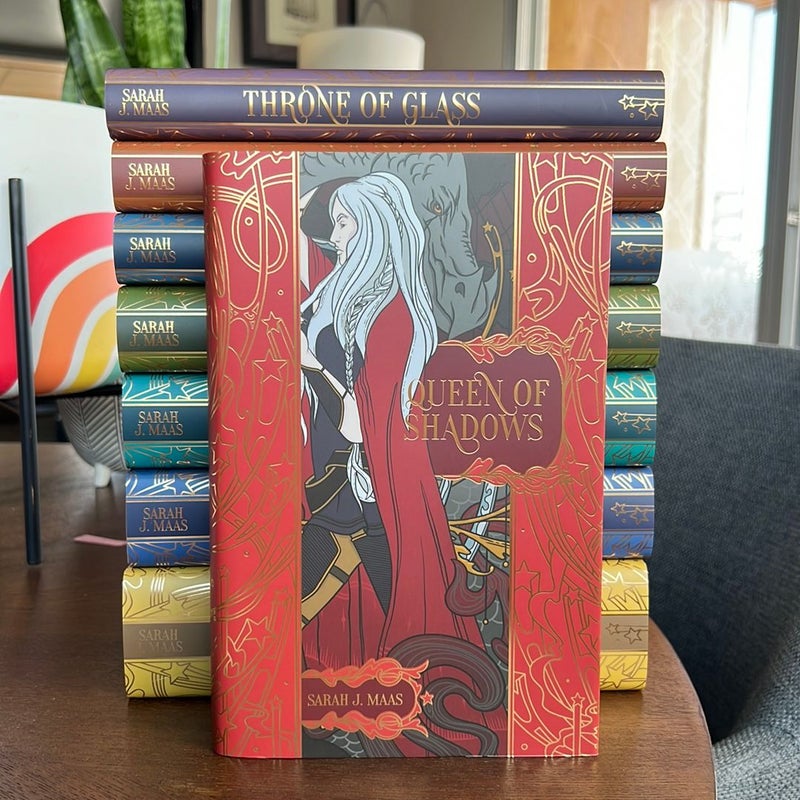 Throne of Glass Box Set— HARDCOVER, BRAND NEW, special edition gold foil dust jackets