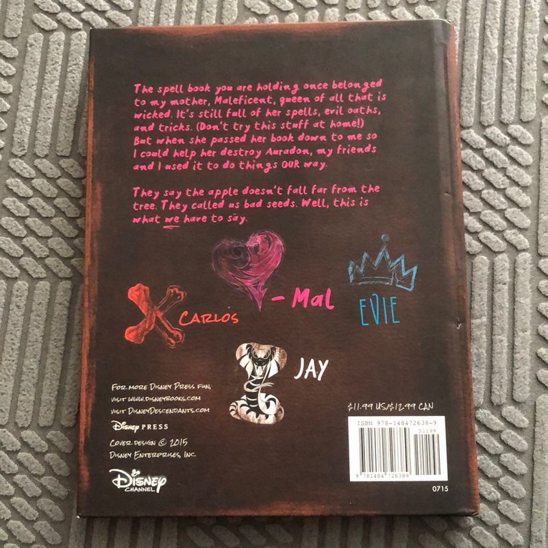 Descendants: Mal's Spell Book