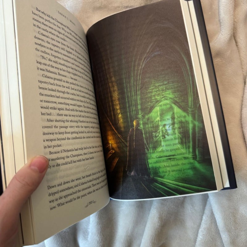 Throne of Glass with page overlays