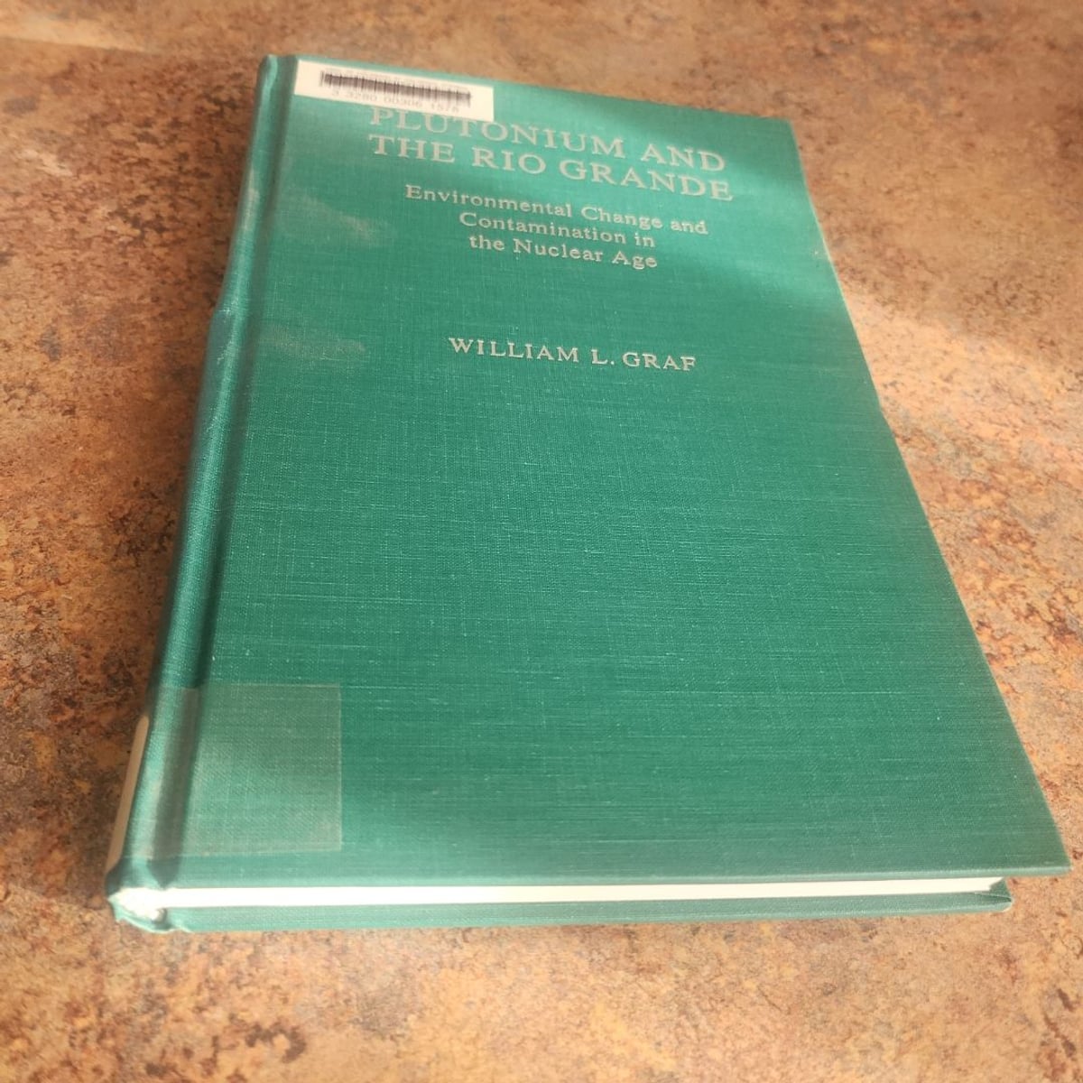 Plutonium and the Rio Grande by William L. Graf