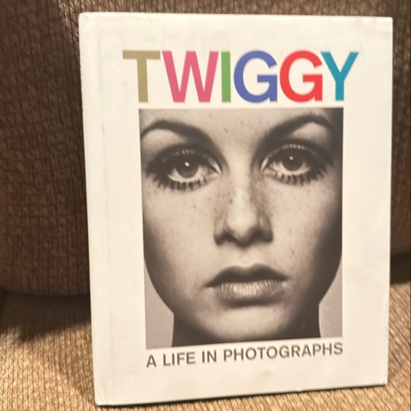 Twiggy a life in photographs