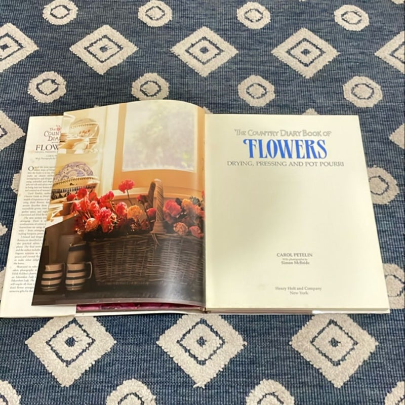 The Country Diary Book of Flowers